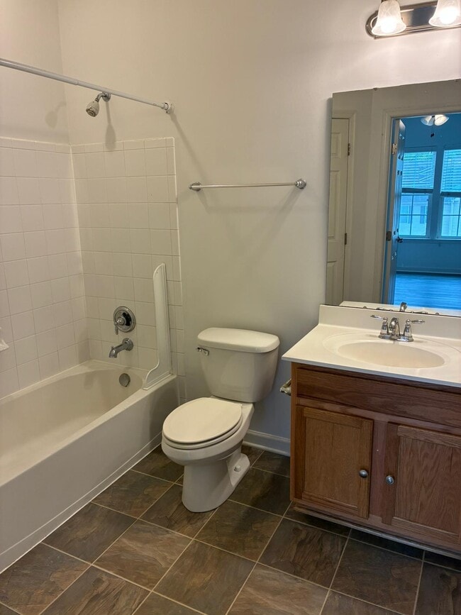 Photo - Wyndholme Unit 304