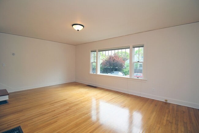 Photo - 2703 NW Raleigh St Unit 2703