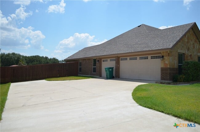 Photo - 2037 Bella Vita Dr