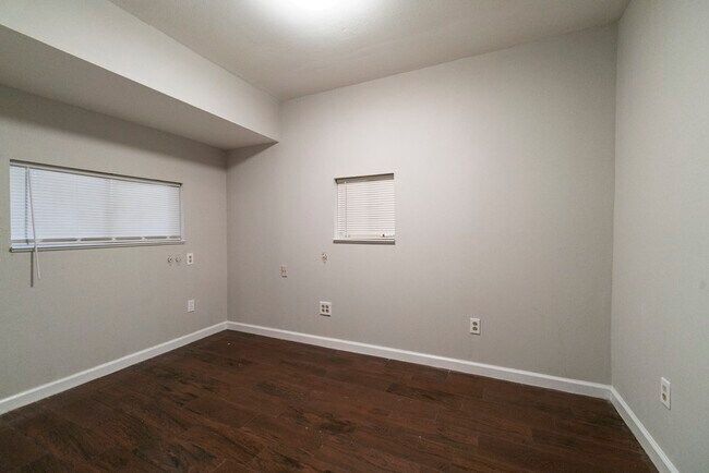 Photo - 18746 Wood Glen Ln