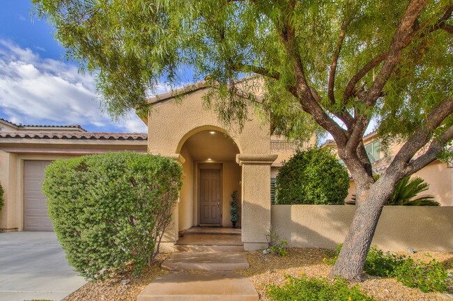 Photo - Summerlin Home with downstairs Bed/Bath & Large Patio with Courtyard!