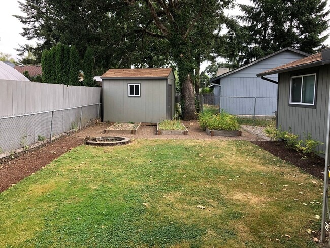 Photo - Well Maintained 3 Bed, 1 Bath Home in SE M...