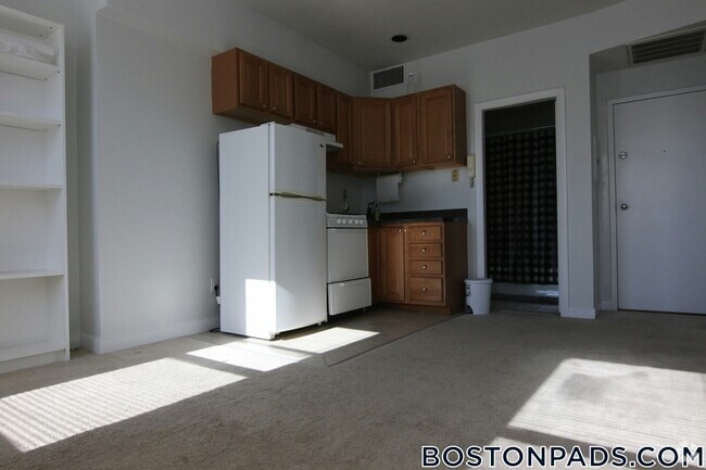 Building Photo - 548 Columbus Ave Rental