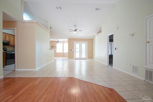 Photo - 5947 Grandview Dr