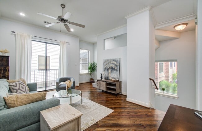 Building Photo - 202 McGowen St Unit F Rental