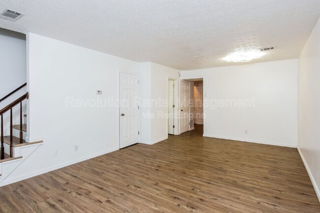 Photo - 1303 Sweet Pine Dr