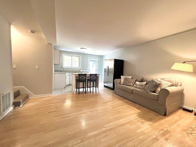 Photo - 8 Wall St Unit 1