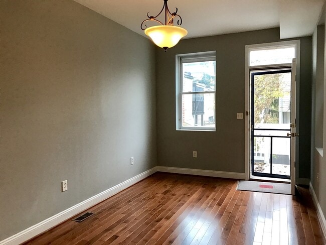 Photo - 25 N Montford Ave