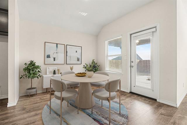 Photo - 611 Saddle Club Way