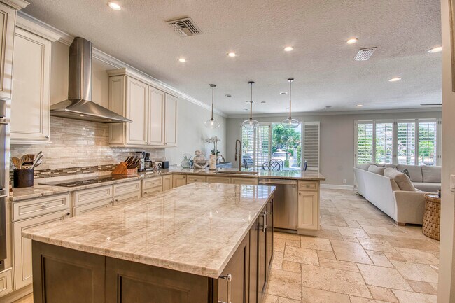 2245 Monet Rd