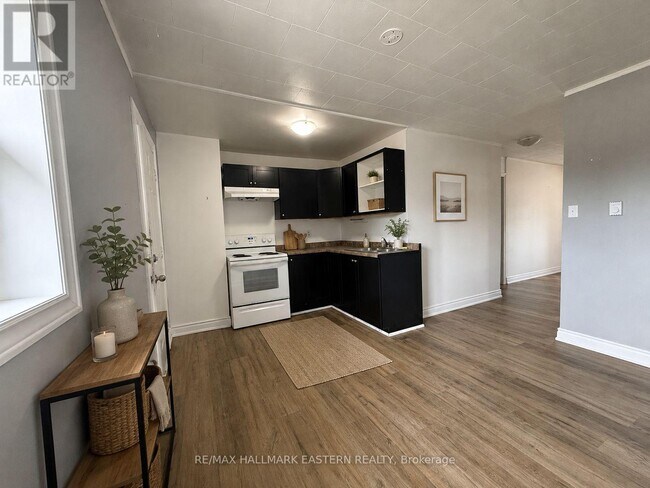 Photo - 129 Main St Unit 6