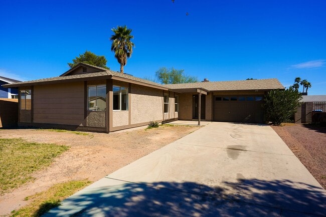 Photo - Updated 4 Bedroom / 2 Bathroom Home in Las Vegas