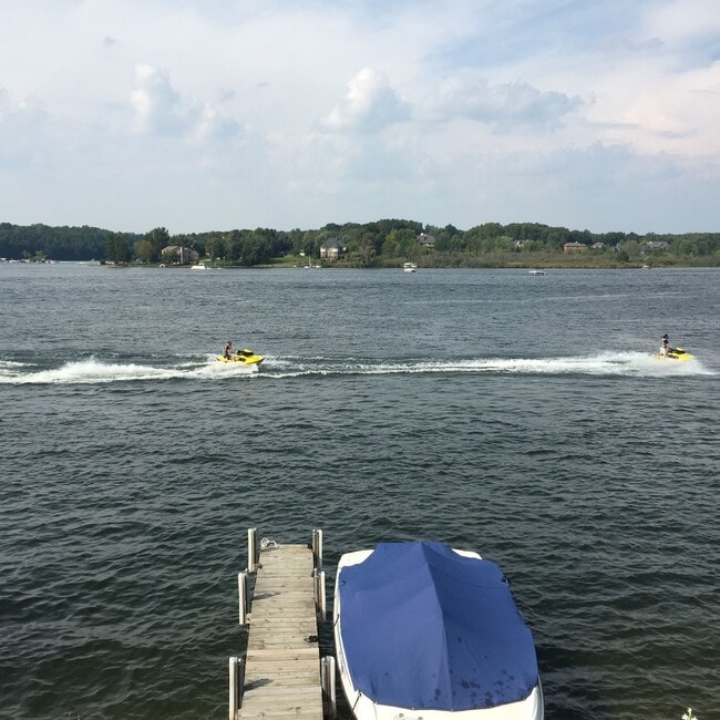 Building Photo - 8755 Hilton Rd Unit #2