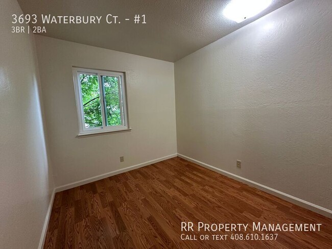 Building Photo - 3693 Waterbury Ct Unit #1