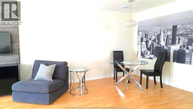 Photo - 1792 Northway Ave