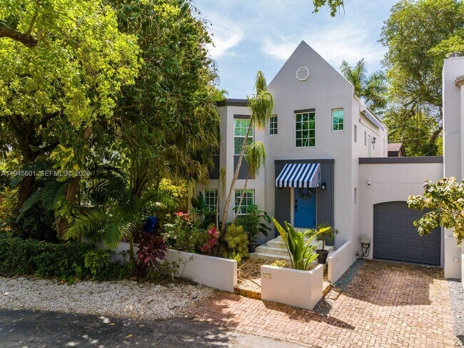 Photo - 2952 Peachy St