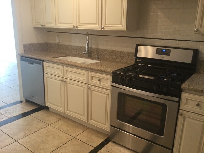 Building Photo - 7621 Volga Dr Unit 2