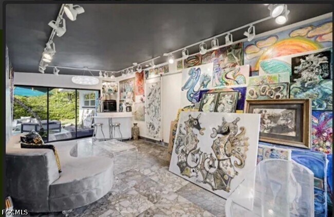 Photo - 2710 McGregor Blvd