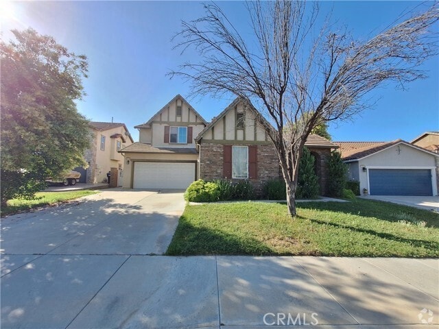 Building Photo - 27416 Pinyon St Rental