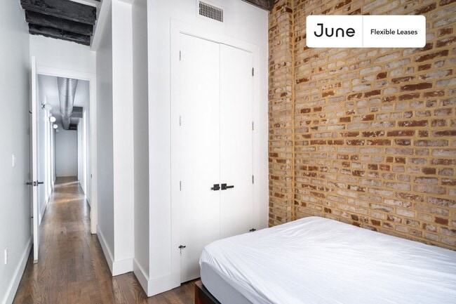 Photo - Contemporary ROOM at The Clark House Unidad 2