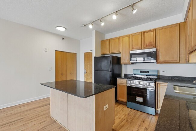 Photo - 41 E 8th St Unit 1102