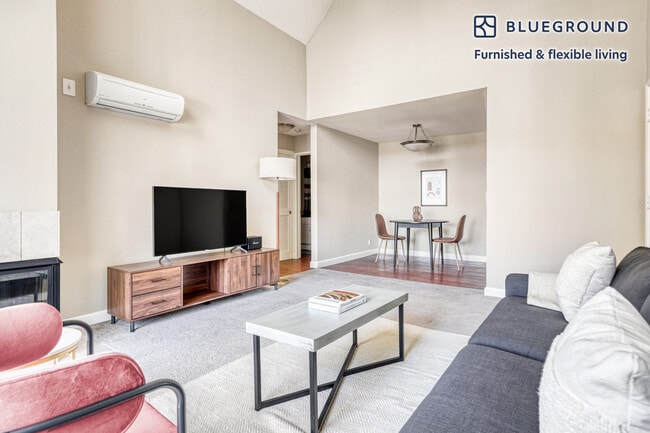 Photo - 2147 Newhall St Unidad SI FL3-ID847