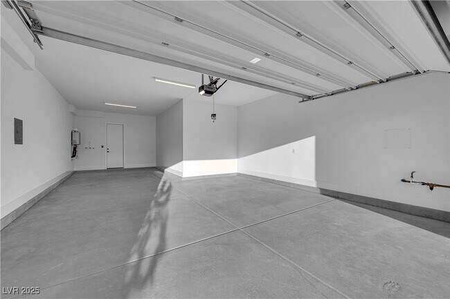 Photo - 4792 Outlook Peak St