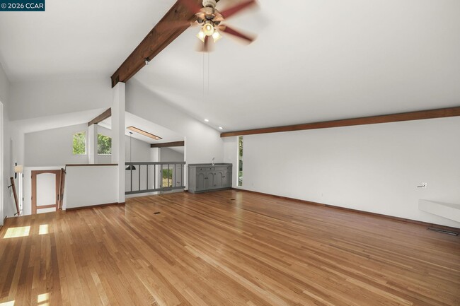 Photo - 165 Topaz Ln