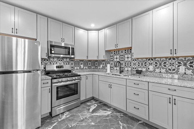 Building Photo - 416 Pearl St Unit 416 Pearl Street #3