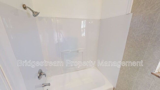 Photo - 350 Wallace Dr
