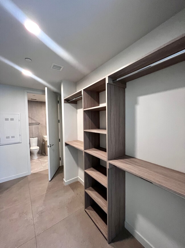 Photo - 55 NW 30th St Unit B5