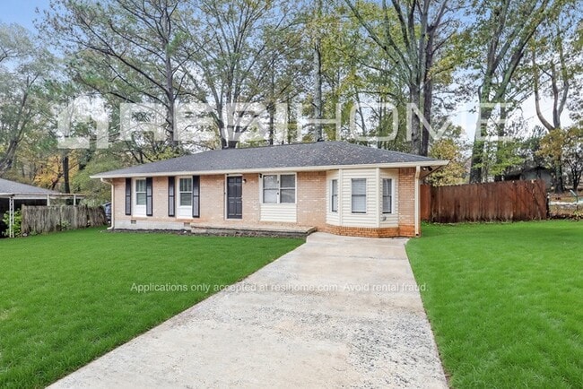 Building Photo - 8154 Huntington Dr