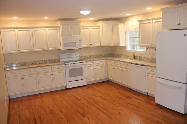 Photo - 190 Sheep Ranch Rd SE