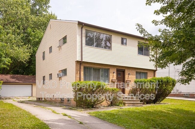 Building Photo - 19758 Maple Heights Blvd Unit Up