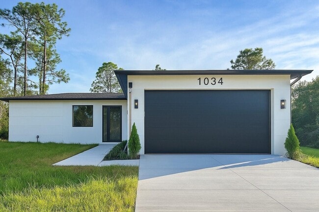 Photo - 1034 Alcalde St E