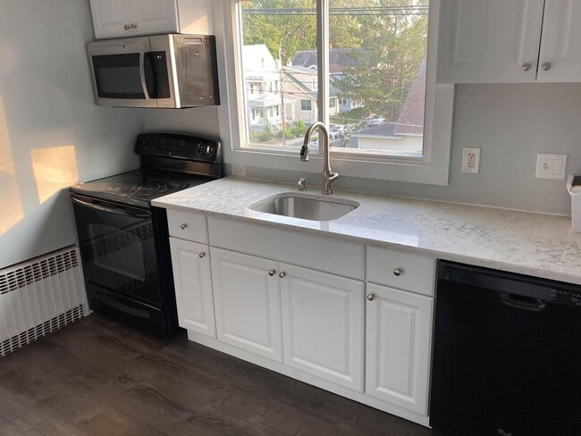 Photo - 27 Glenwood St Unit 3
