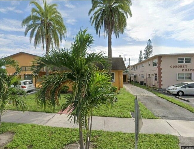 Photo - 1702 McKinley St Unit #6