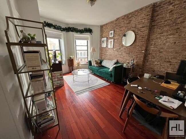 Building Photo - BEDFORD AVENUE 1-Bed / 1-Bath