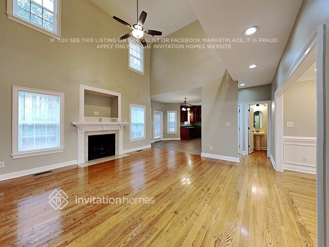 Photo - 700 Winding Oak Way