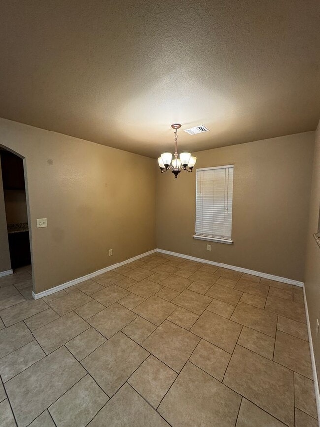 Photo - Located in Tradewinds! 3/2/2