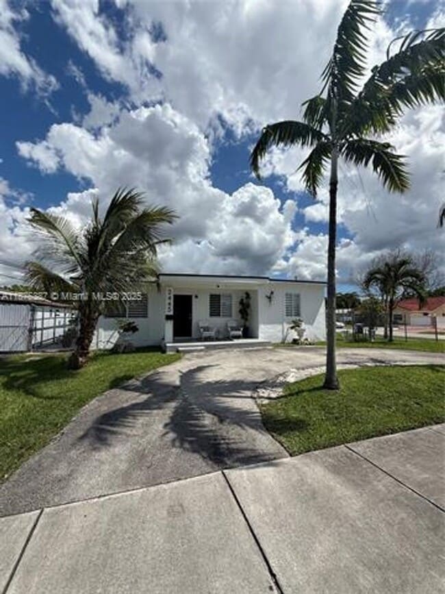 Photo - 2445 SW 90th Ave Unidad 2445 SW 90th Ave  1