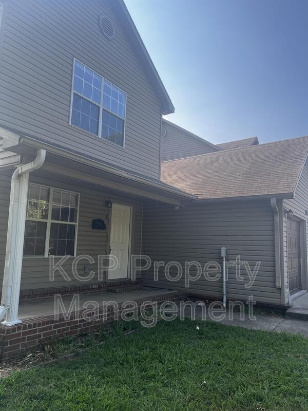 Photo - 613 S 11th St