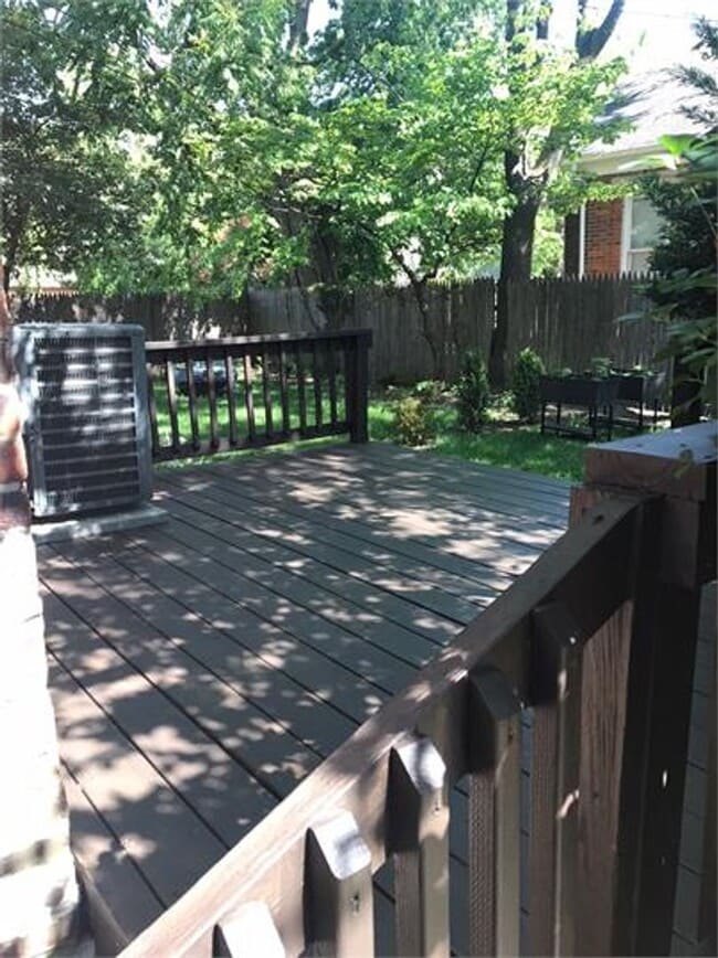 Photo - 301-305 E Sycamore St Unit 301