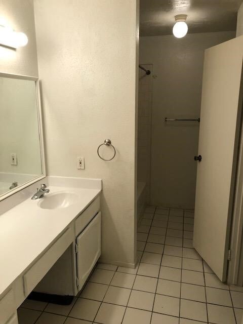 Photo - 18119 Twin Creek Dr