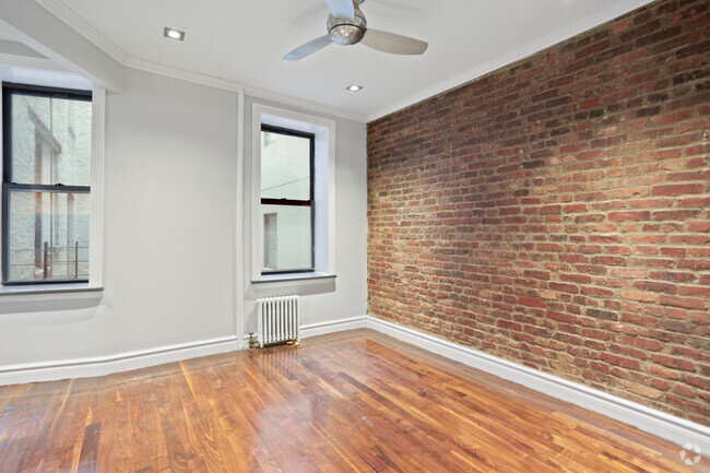 Building Photo - 432 E 13th St Unit 8 Rental