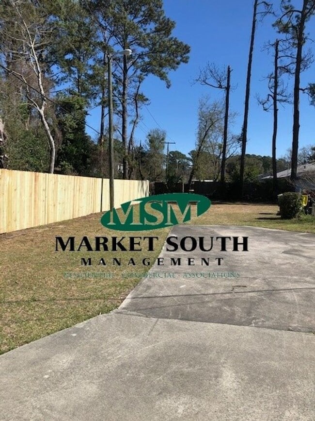 Building Photo - ~~Convenient location on Savannah's Souths... Rental