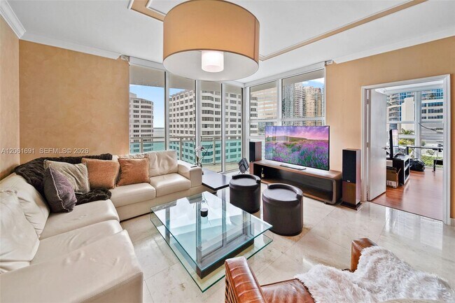 Building Photo - 950 Brickell Bay Dr Unit 1211