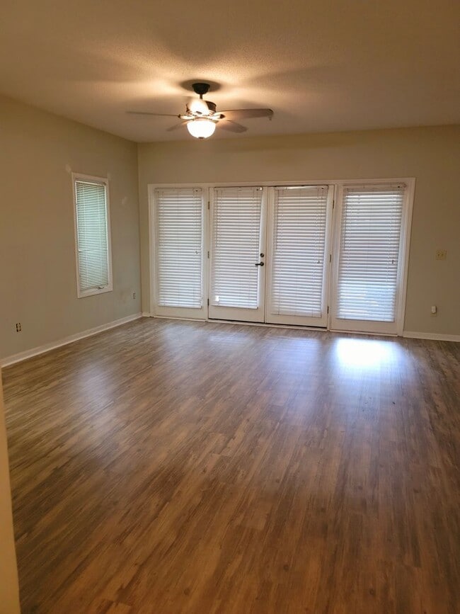 1221 Tidewater Dr
