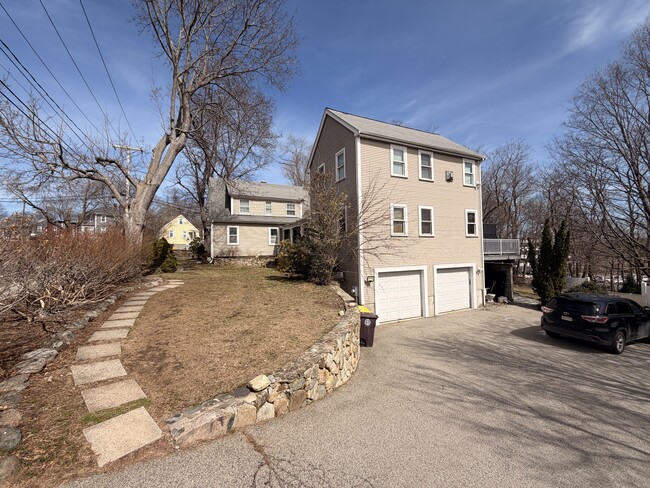 Photo - 532 East St Unit 3