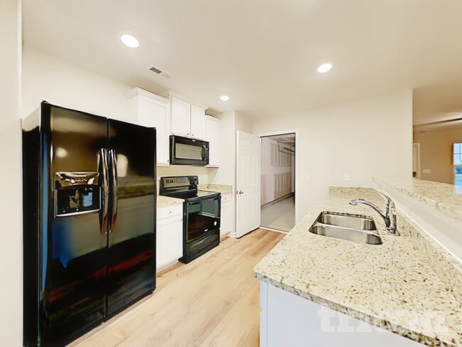 Photo - 933 Joselynn Drive